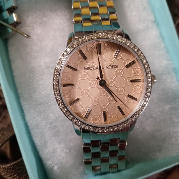 Women's mk watch - Picture 10 of 11